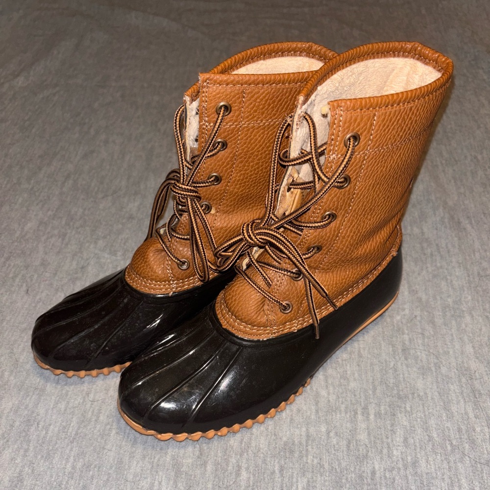 Sports Duck Boots Dakota Pebble